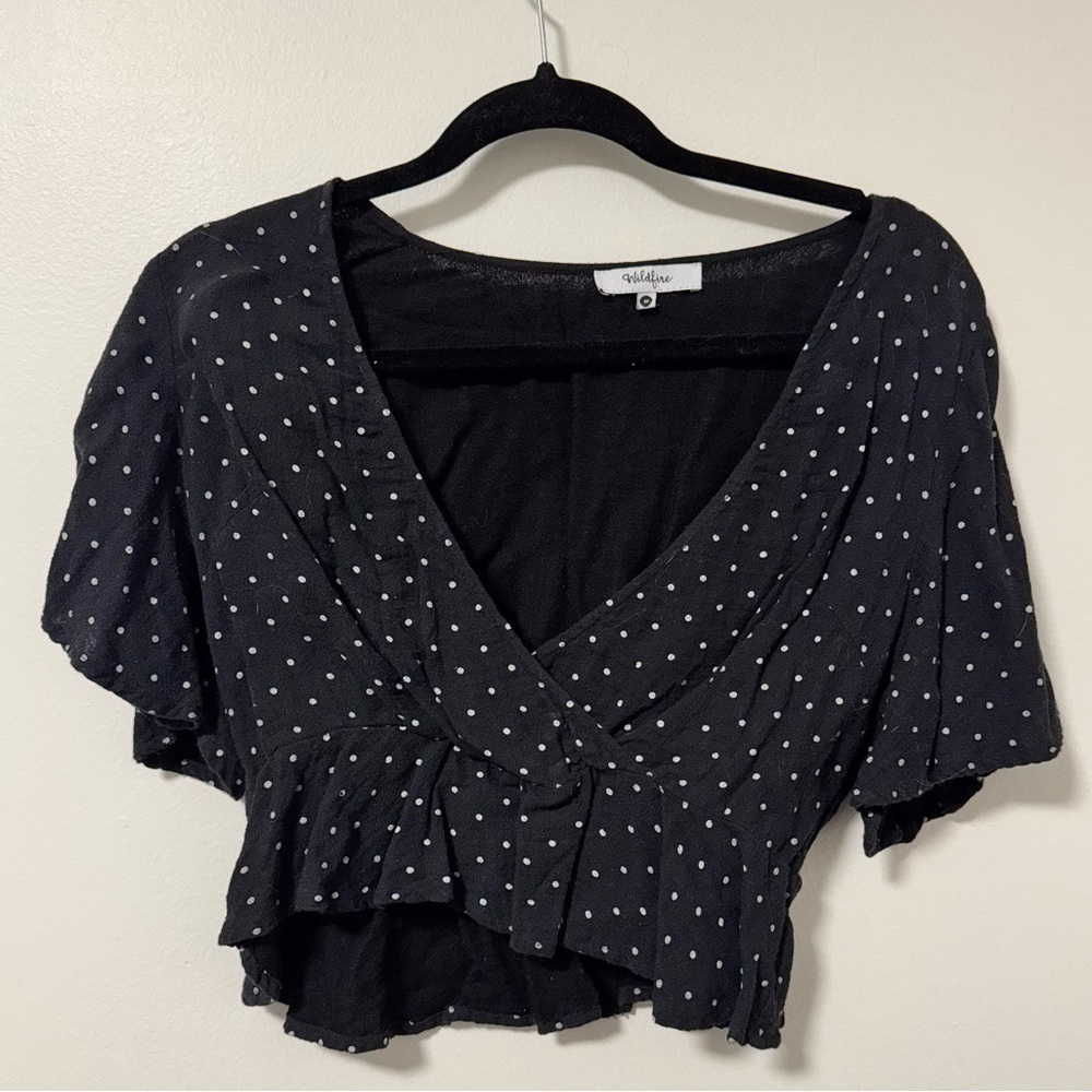 WILDFIRE | Deep V Peplum Top